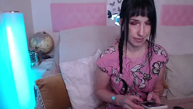 -carla- online show from 11-11-25, 06:08