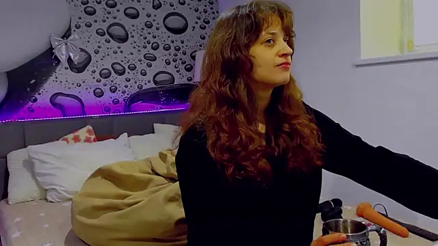 AlmaFancy online show from 03-06-26, 08:09