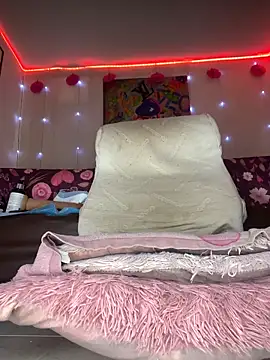 Emma Brown 12 online show from 10-24-25, 09:14