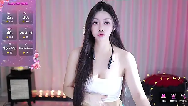 Snapshot of Angel-Bei-bei chatting on 10-31-25, 02:02 Angel-Bei-bei online show from 10-31-25, 02:02