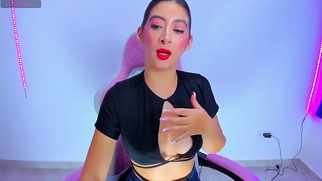 Snapshot of MeganWhite3 chatting on 03-21-25, 05:54 MeganWhite3 online show from 03-21-25, 05:54