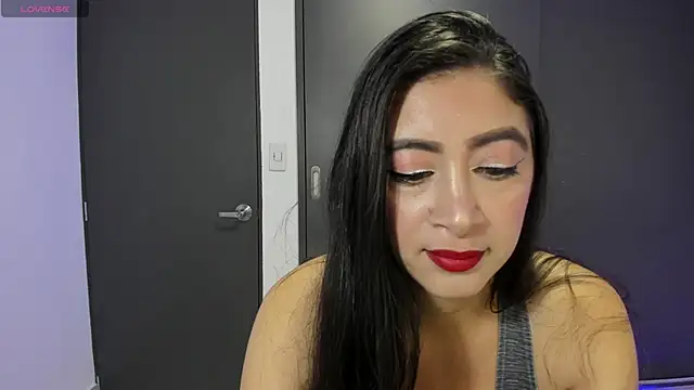 MeganWhite3 online show from 12-18-25, 03:11