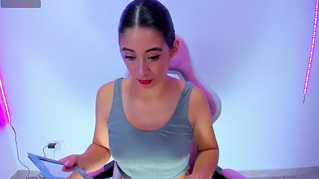 Snapshot of MeganWhite3 chatting on 02-16-25, 07:15 MeganWhite3 online show from 02-16-25, 07:15