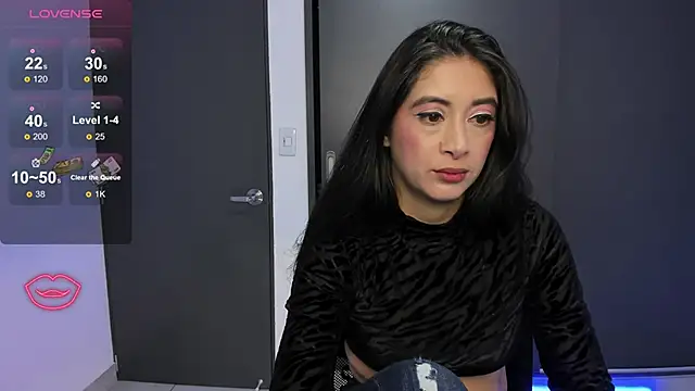Snapshot of MeganWhite3 chatting on 10-11-25, 02:56 MeganWhite3 online show from 10-11-25, 02:56