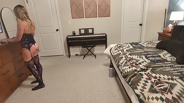 Snapshot of xxyourgirlblair chatting on 10-07-25, 05:41 xxyourgirlblair online show from 10-07-25, 05:41