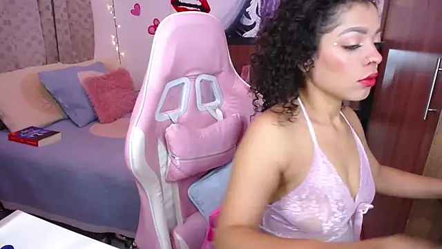 MarilynJones online show from 02-13-25, 06:52