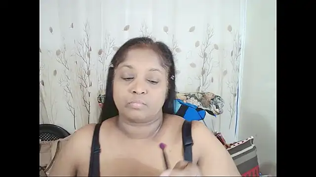 Snapshot of Indiantasha chatting on 05-18-26, 05:18 Indiantasha online show from 05-18-26, 05:18