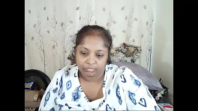 Snapshot of Indiantasha chatting on 06-09-26, 04:41 Indiantasha online show from 06-09-26, 04:41