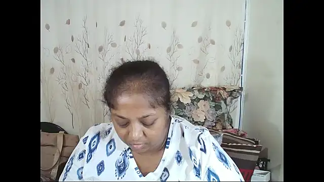 Snapshot of Indiantasha chatting on 06-03-26, 04:01 Indiantasha online show from 06-03-26, 04:01