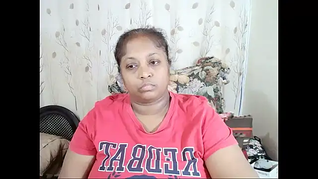 Snapshot of Indiantasha chatting on 06-11-26, 03:42 Indiantasha online show from 06-11-26, 03:42