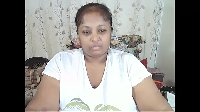 Snapshot of Indiantasha chatting on 06-08-26, 04:29 Indiantasha online show from 06-08-26, 04:29