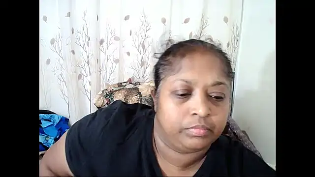 Snapshot of Indiantasha chatting on 02-25-26, 03:56 Indiantasha online show from 02-25-26, 03:56