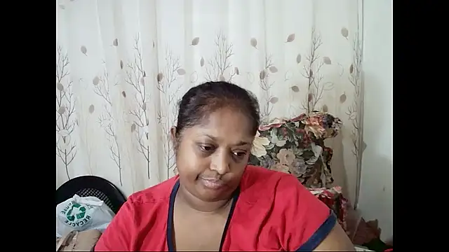 Snapshot of Indiantasha chatting on 02-20-26, 04:53 Indiantasha online show from 02-20-26, 04:53