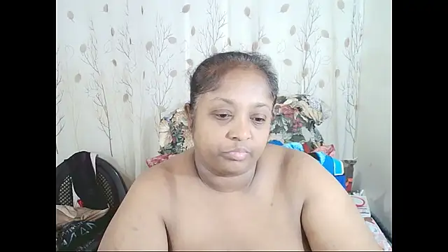 Snapshot of Indiantasha chatting on 02-27-26, 07:41 Indiantasha online show from 02-27-26, 07:41