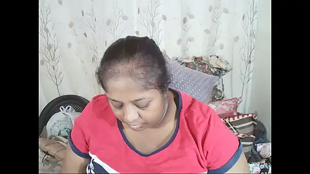 Snapshot of Indiantasha chatting on 05-27-26, 04:36 Indiantasha online show from 05-27-26, 04:36