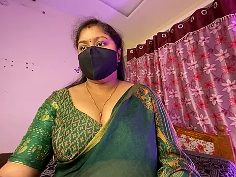 Snapshot of Love_4Sex chatting on 05-18-26, 01:28 Love 4Sex online show from 05-18-26, 01:28