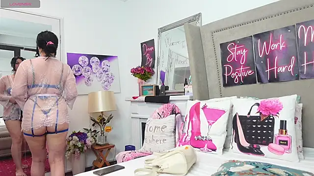 LexyRene online show from 06-27-26, 10:43