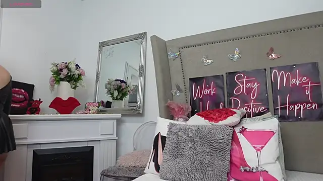 LexyRene online show from 03-25-26, 12:04