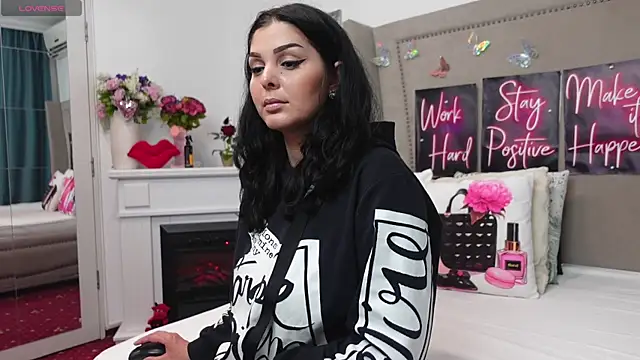 LexyRene online show from 05-03-26, 11:37