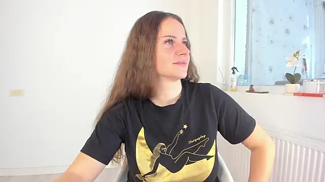 Snapshot of DiamondKay chatting on 02-18-26, 07:28 DiamondKay online show from 02-18-26, 07:28