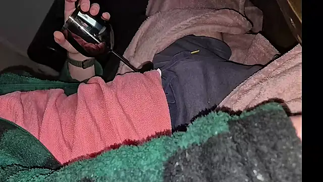 -luckybong- online show from 03-09-25, 09:14