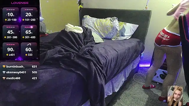 Blondiewithanass online show from 11-04-25, 01:31