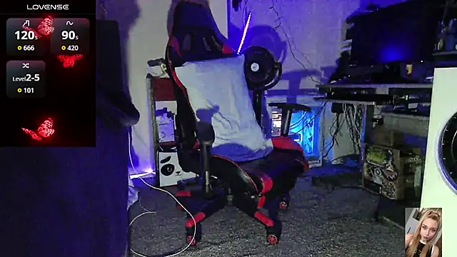 Blondiewithanass online show from 04-11-26, 07:50