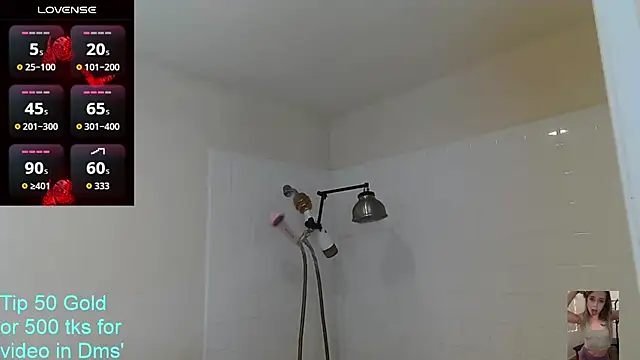 Snapshot of Blondiewithanass chatting on 06-25-26, 07:19 Blondiewithanass online show from 06-25-26, 07:19