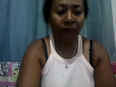 Snapshot of sexyladii chatting on 05-04-26, 04:43 sexyladii online show from 05-04-26, 04:43