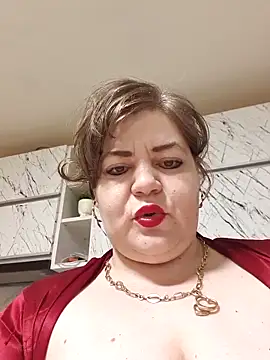 Snapshot of cindybbwsquirt chatting on 06-10-26, 04:13 cindybbwsquirt online show from 06-10-26, 04:13