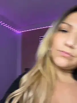 Snapshot of LittleMissEeve chatting on 03-12-25, 01:47 LittleMissEeve online show from 03-12-25, 01:47