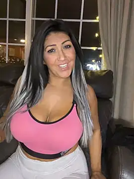 Snapshot of LittleMissEeve chatting on 02-19-26, 01:13 LittleMissEeve online show from 02-19-26, 01:13