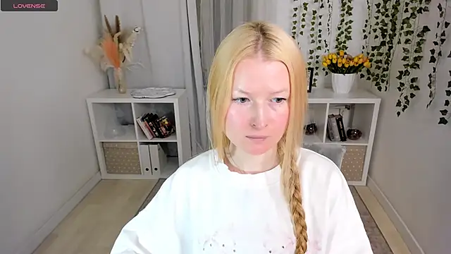 Laly Peach online show from 04-23-26, 11:38