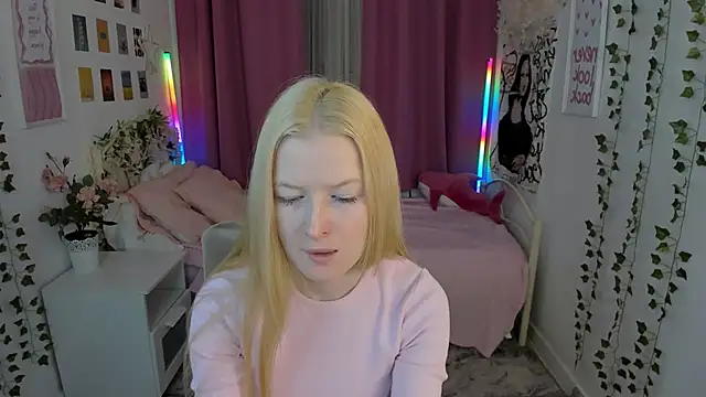 Laly Peach online show from 03-01-26, 06:13