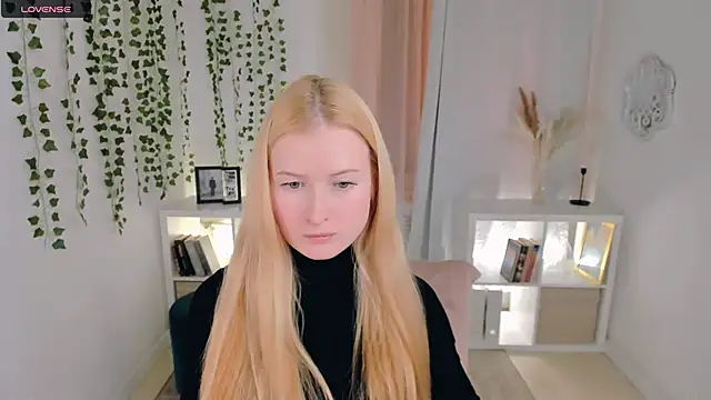 Laly Peach online show from 11-21-25, 04:17