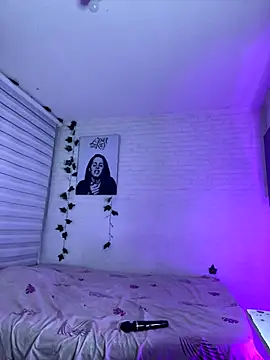 Niky Love online show from 12-18-25, 05:34