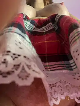 Niky Love online show from 03-25-26, 05:51