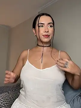 Snapshot of Samispank chatting on 05-20-26, 11:02 Samispank online show from 05-20-26, 11:02