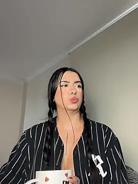 Snapshot of Samispank chatting on 05-25-26, 01:43 Samispank online show from 05-25-26, 01:43