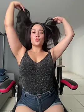 Nina lovi online show from 03-20-26, 08:21