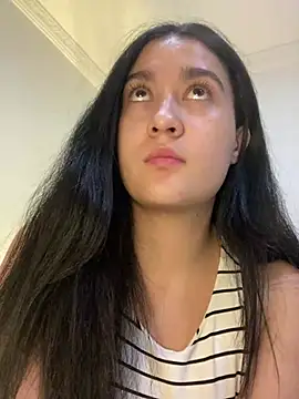 Snapshot of Nina_lovi chatting on 12-29-24, 01:45 Nina lovi online show from 12-29-24, 01:45