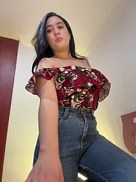 Snapshot of Nina_lovi chatting on 12-22-24, 10:04 Nina lovi online show from 12-22-24, 10:04