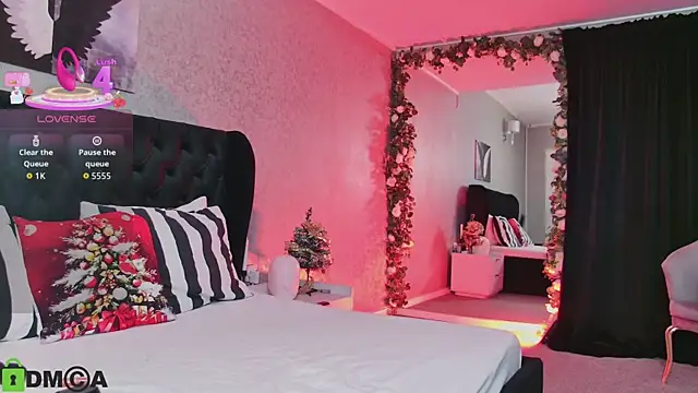 MeganHopeX online show from 12-19-25, 05:43