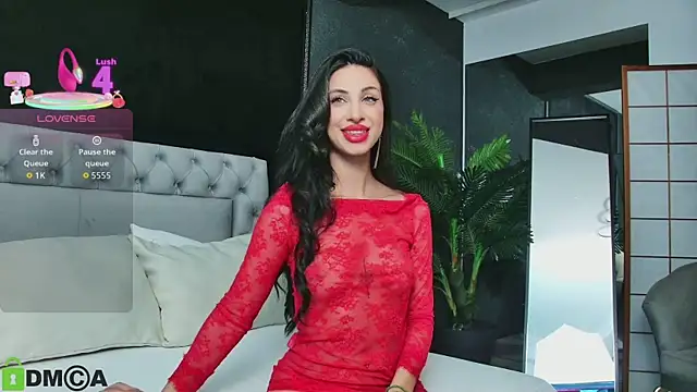 Snapshot of MeganHopeX chatting on 09-28-25, 03:46 MeganHopeX online show from 09-28-25, 03:46