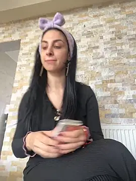 Snapshot of MeganHopeX chatting on 03-19-25, 11:06 MeganHopeX online show from 03-19-25, 11:06