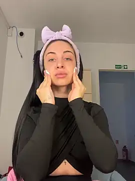 Snapshot of MeganHopeX chatting on 01-30-25, 07:29 MeganHopeX online show from 01-30-25, 07:29