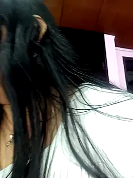 Snapshot of salomexlove_20 chatting on 03-17-25, 01:08 salomexlove 20 online show from 03-17-25, 01:08