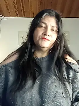 Snapshot of salomexlove_20 chatting on 05-14-26, 01:41 salomexlove 20 online show from 05-14-26, 01:41