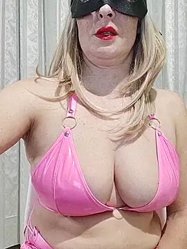 Snapshot of Vivian115 chatting on 10-20-25, 06:30 Vivian115 online show from 10-20-25, 06:30