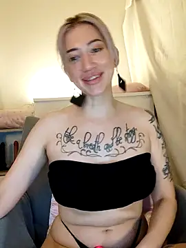 Snapshot of Fuck-Gina chatting on 06-21-26, 08:58 Fuck-Gina online show from 06-21-26, 08:58